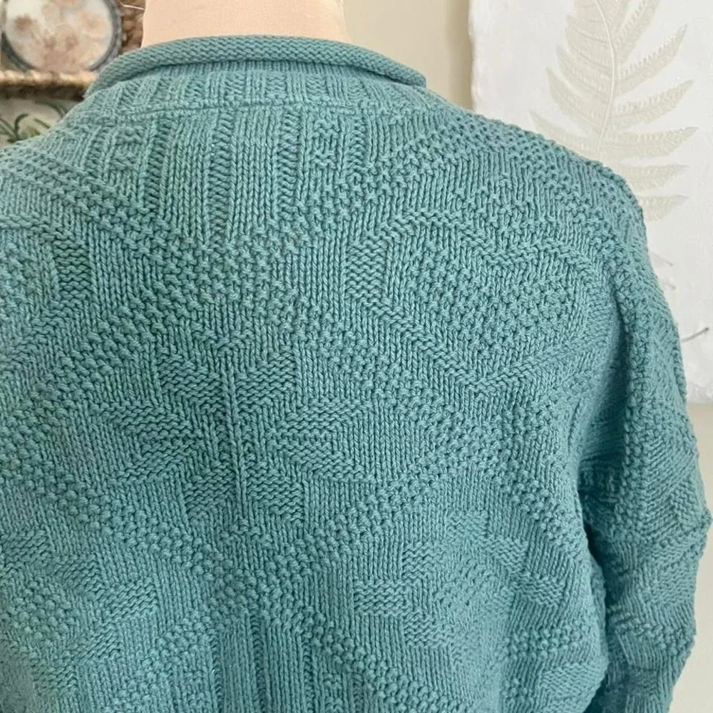 Vintage 80's‎ 90's Teal Knit Mock Neck Embossed Sweater